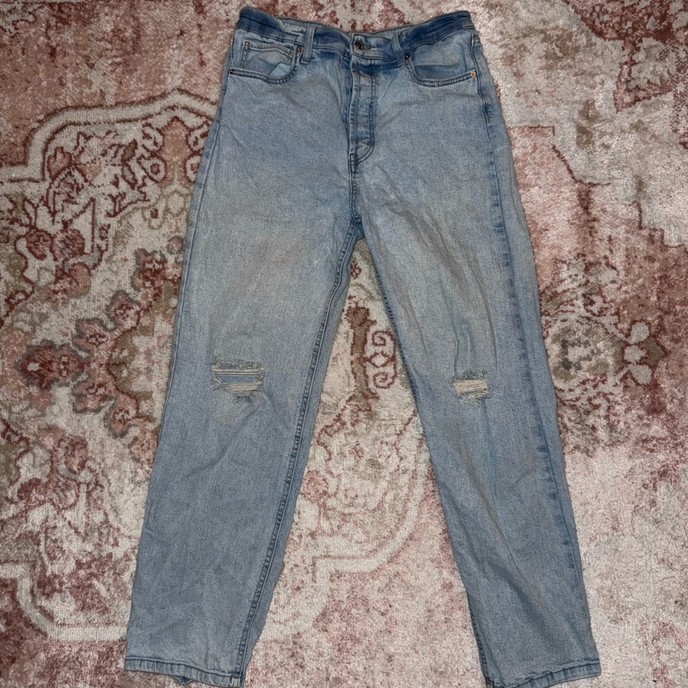 Women’s Blue Distressed Jeans